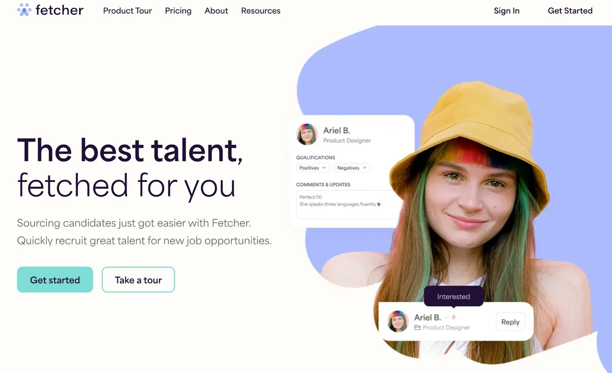 Page de présentation de Fetcher avec une conceptrice de produit souriante