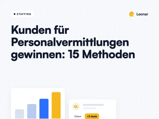 Team einer Personalvermittlungsagentur analysiert Strategien zur Kundengewinnung auf einem Dashboard