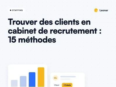 Équipe d'un cabinet de recrutement analysant des stratégies d'acquisition clients sur un tableau de bord