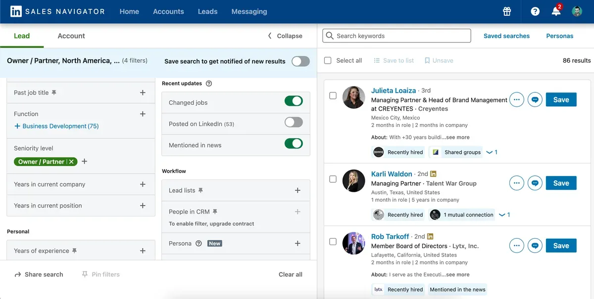 Interface de recherche LinkedIn Sales Navigator avec liste de leads professionnels